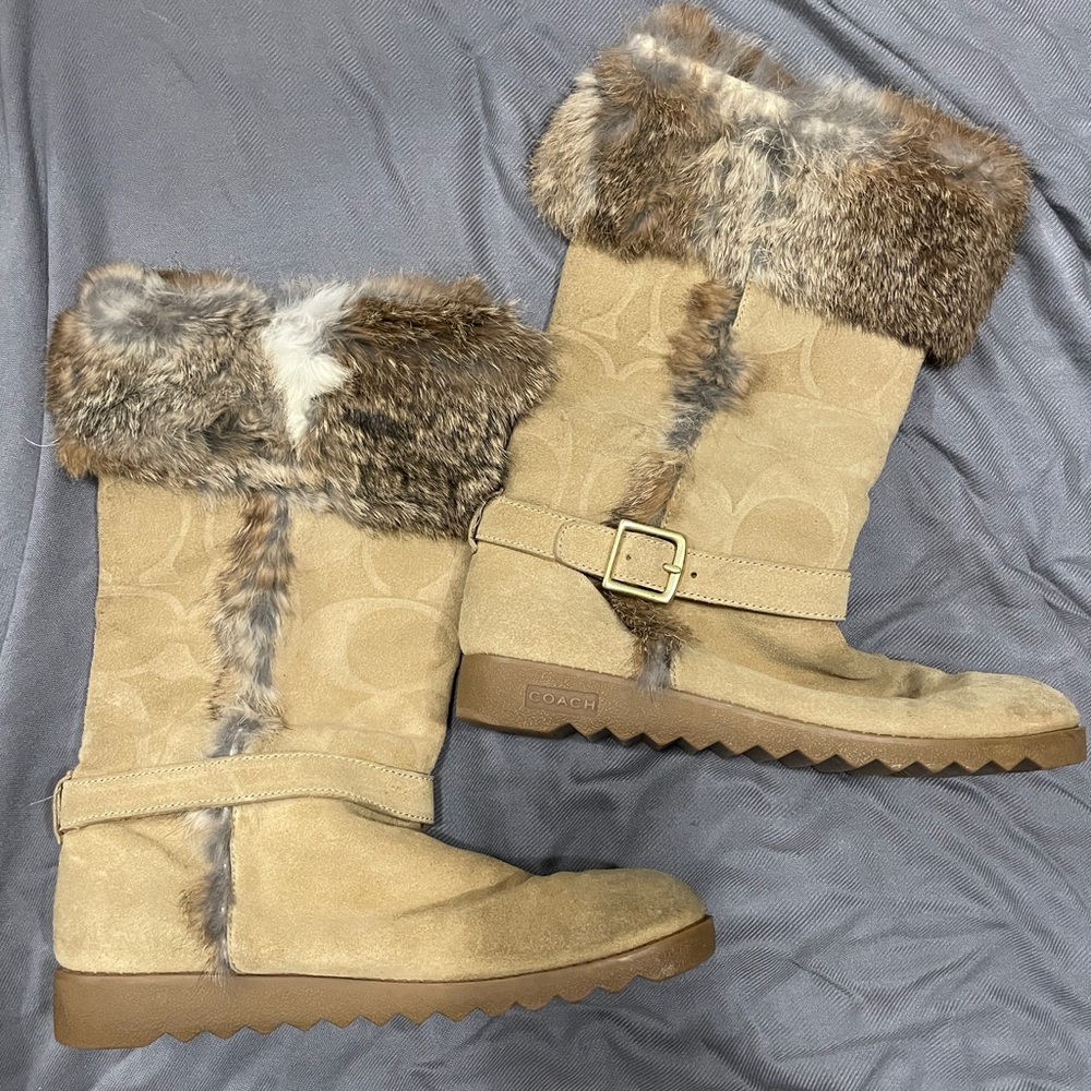COACH Deeann Camel Tan Suede Buckle Boot Rabbit Fur Trim